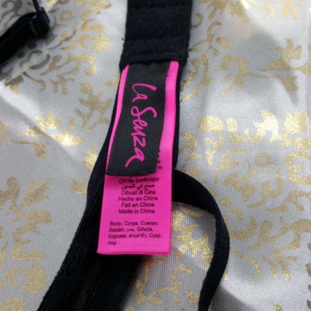 3/$30💥 La Senza Hot Pink Demi Bra (34C) - Picture 7 of 8